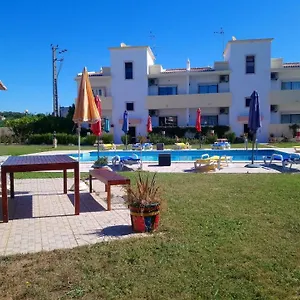 1000 Roses Aparthotel